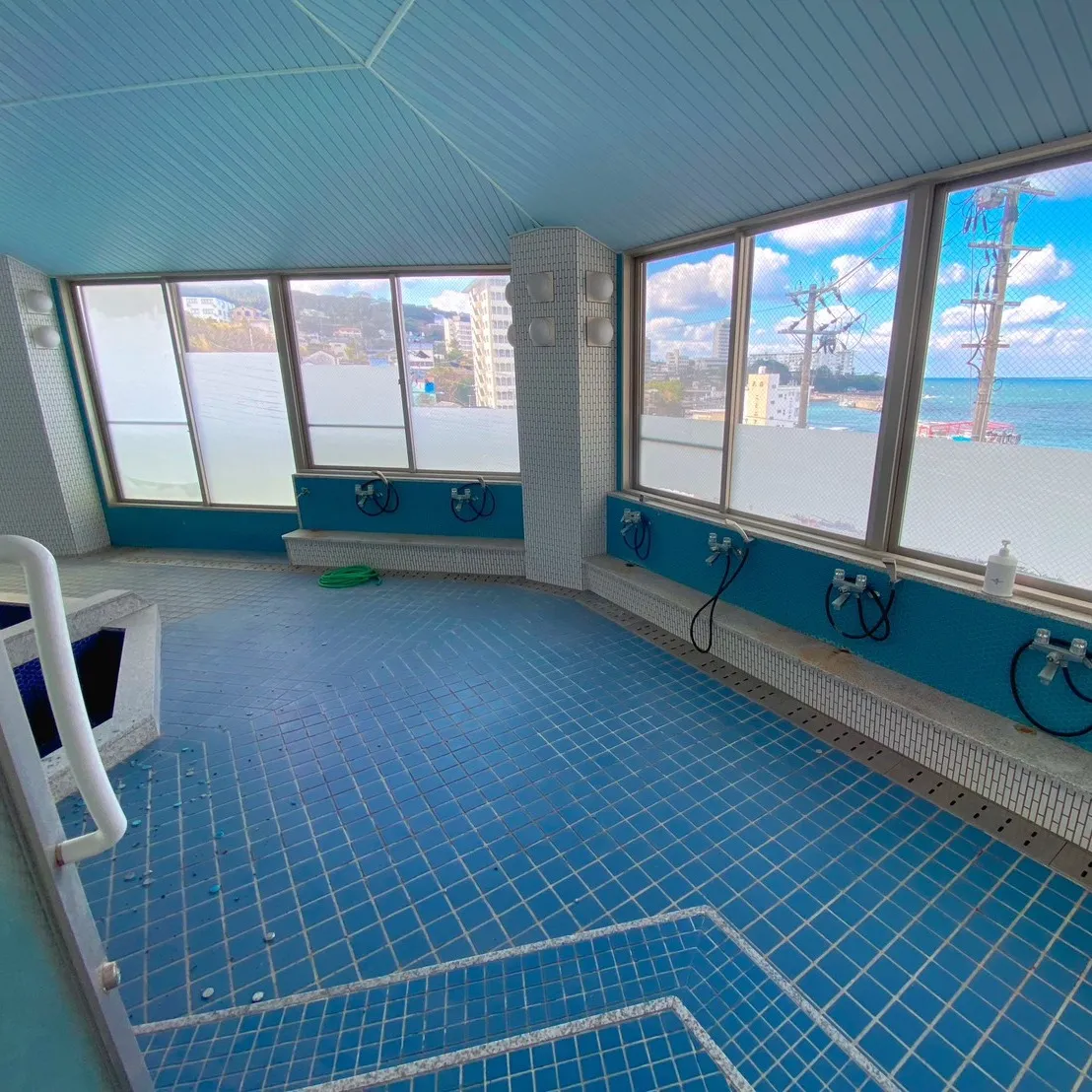 【新着物件】 \ 白良浜目の前の希少な売ホテル /